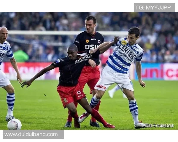 汉堡队与圣保利队激战正酣谁能在德乙赛场上笑到最后