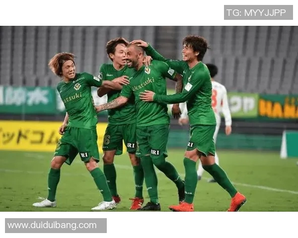 京都队与町田泽维的激烈对决展现了日本足球的魅力与竞争力